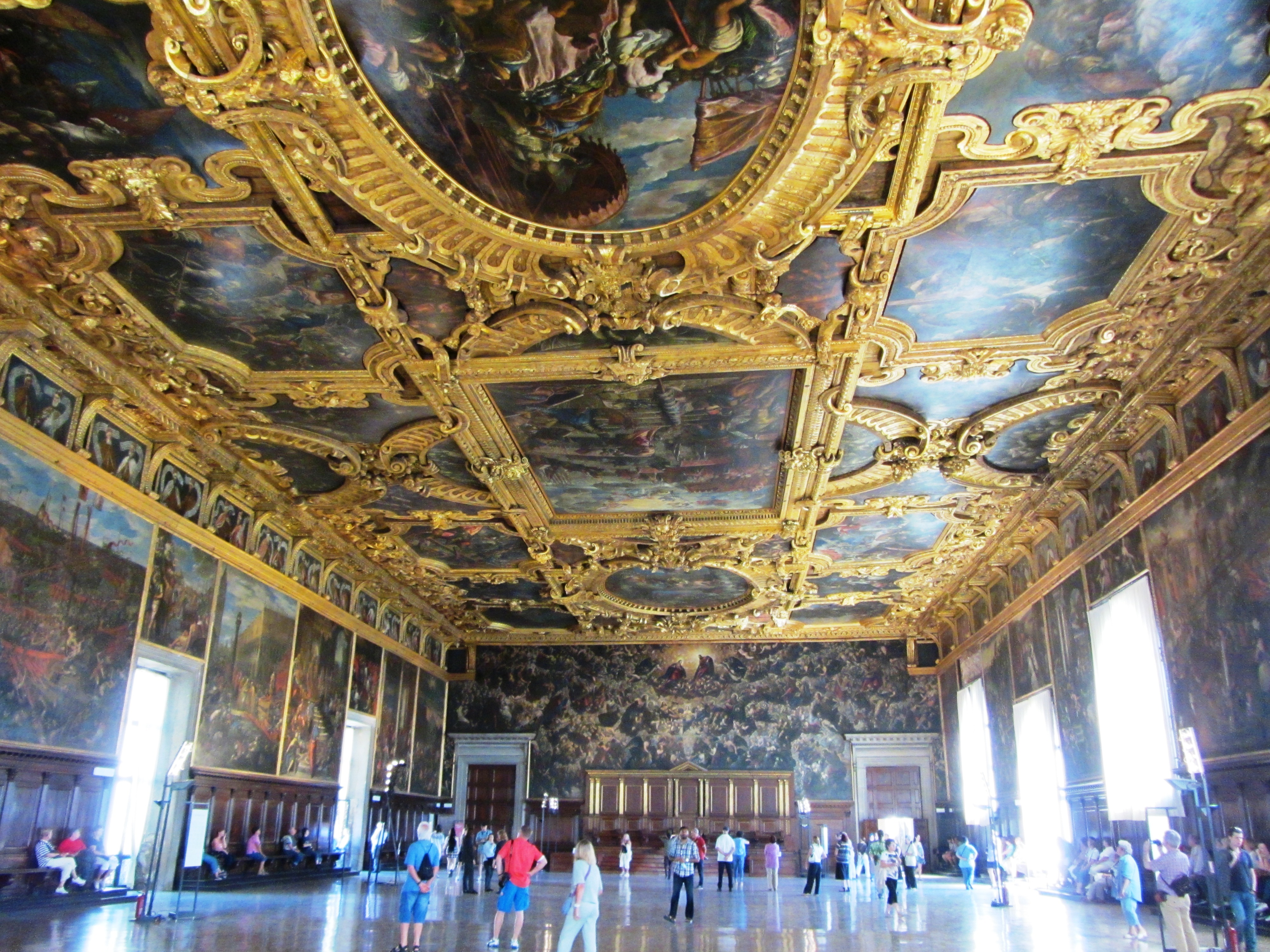 Photo of one of the biggest rooms in Europe