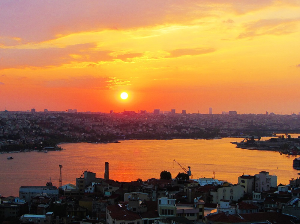How about a perfect Turkish sunset to start your day?
