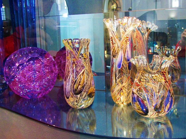Vladimir glass work is quite amazing, as you can see