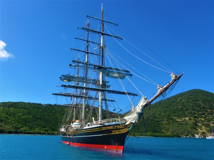 Tall ships are gorgeous!!!!