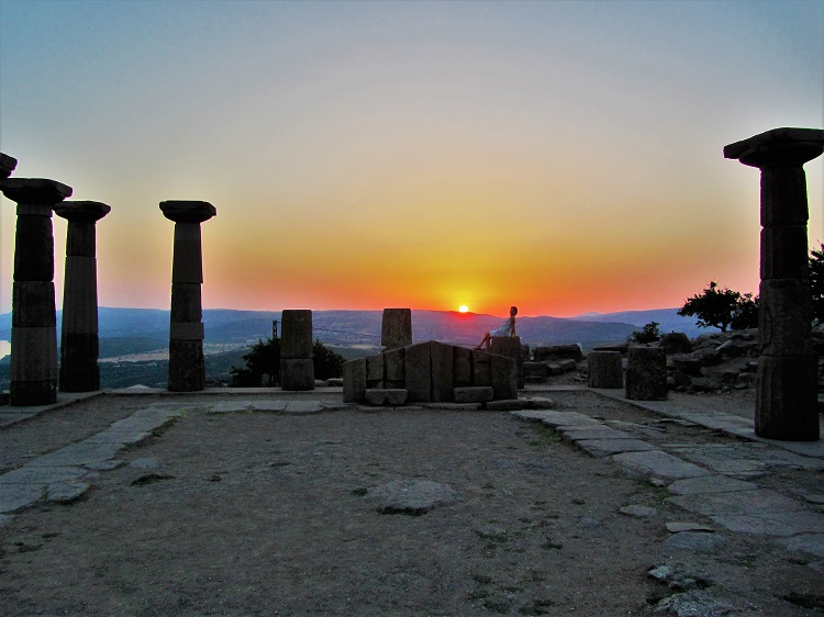 How do you beat a visit to a 2500 year old temple?