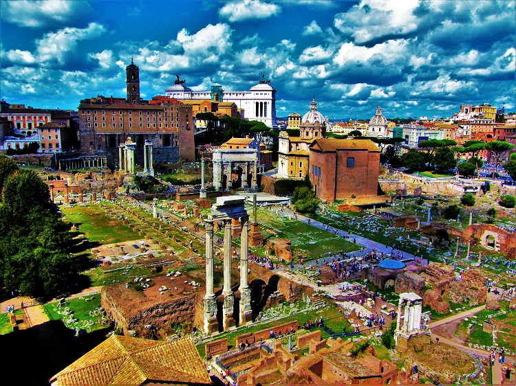 The Roman Forum is jaw dropping
