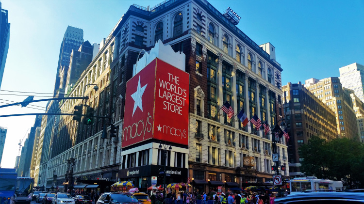 Miracle on 34th St is based in the Macy’s store