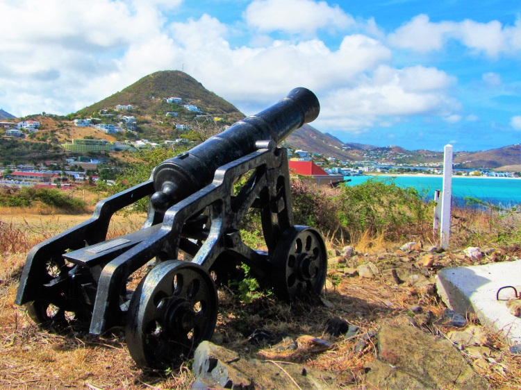 Fort Amsterdam is not one of the better forts in the Caribbean
